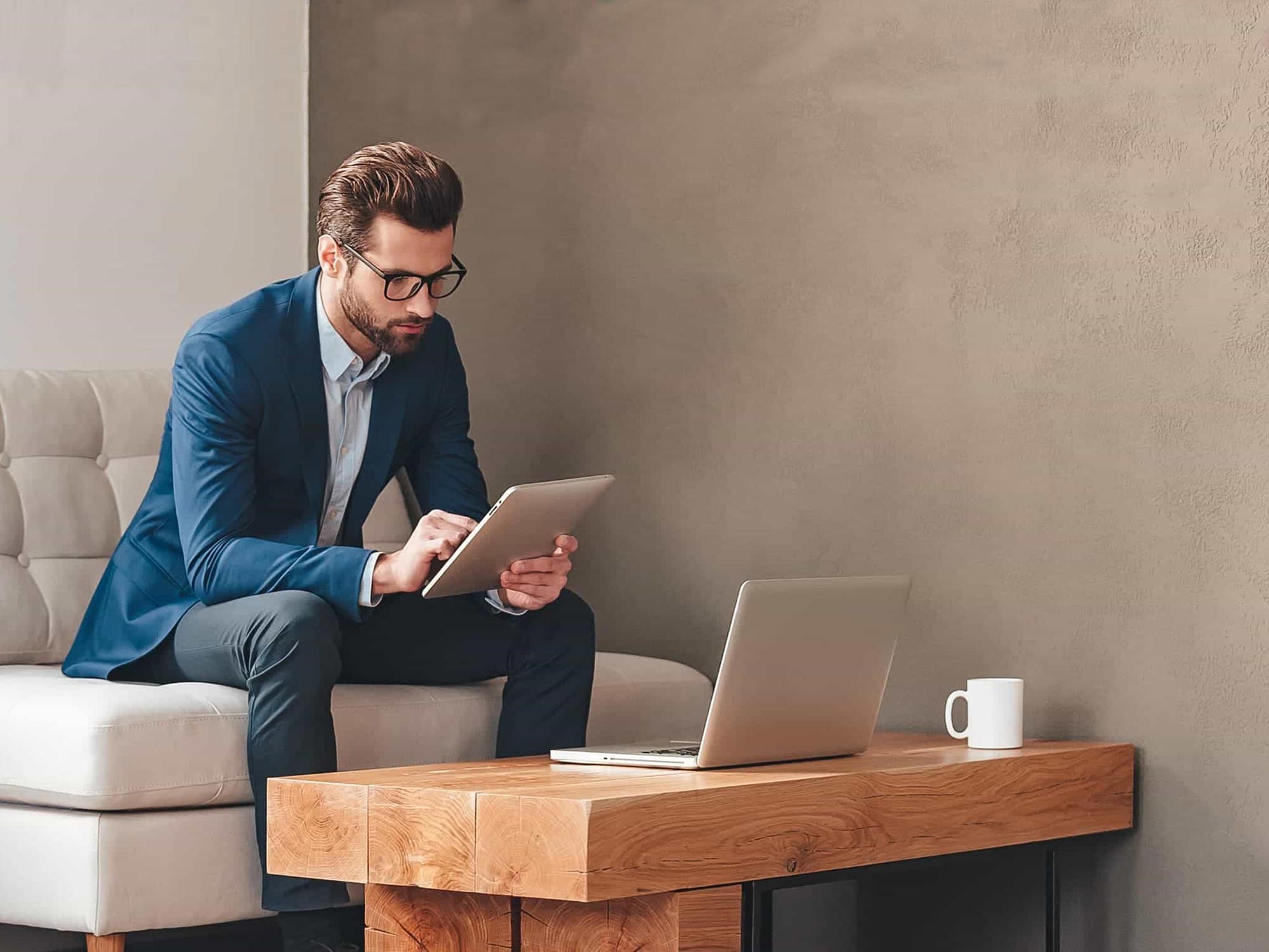 BannerWithHighLights  smartTRADE  Your Online Trade Hub