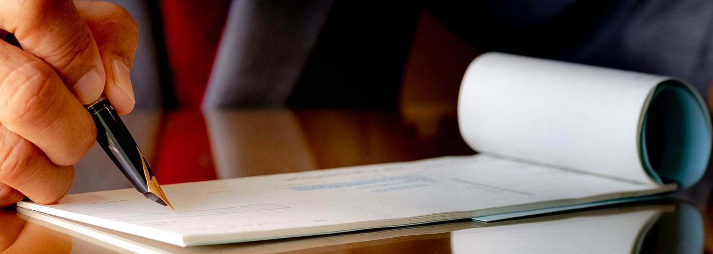 PromoCardWithHighlights  Writing the 4digit year on cheques