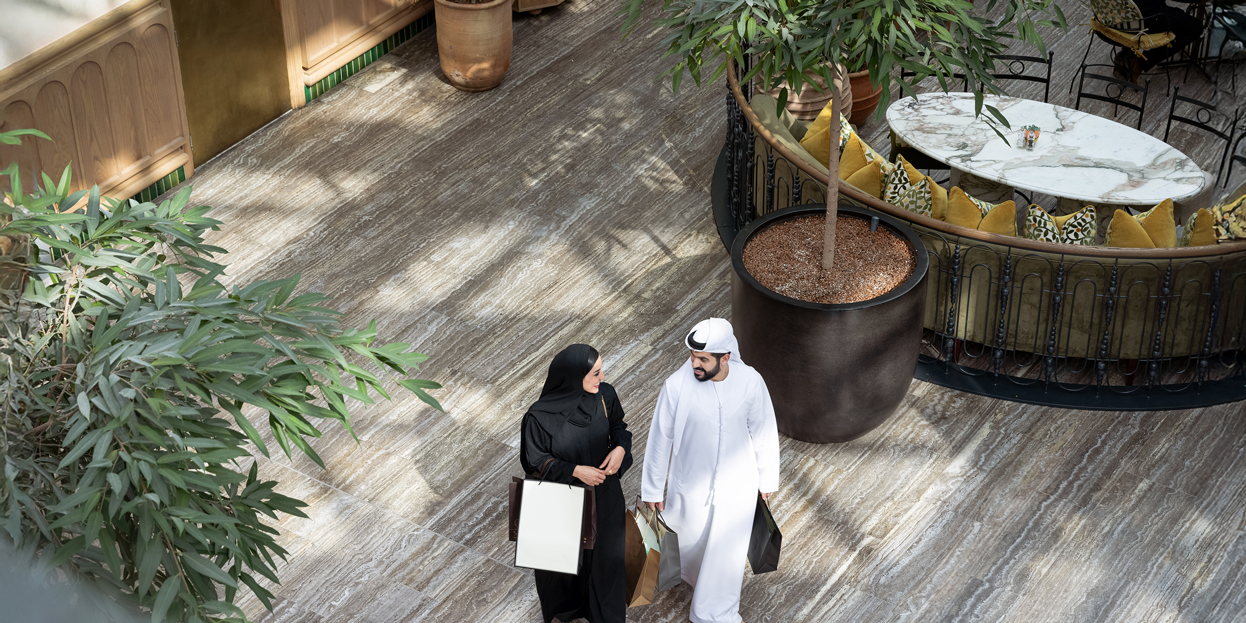 Emirati Visa Signature Debit Card